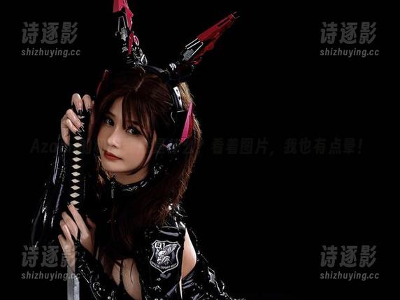 Azami Azami的和服到底是什么?看着图片,我也有点晕!
