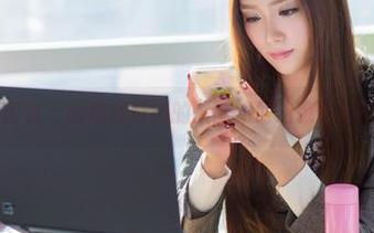 IMiss爱蜜社 – 厨娘杨紫嫣的原图如何治愈你的壁纸疲劳？