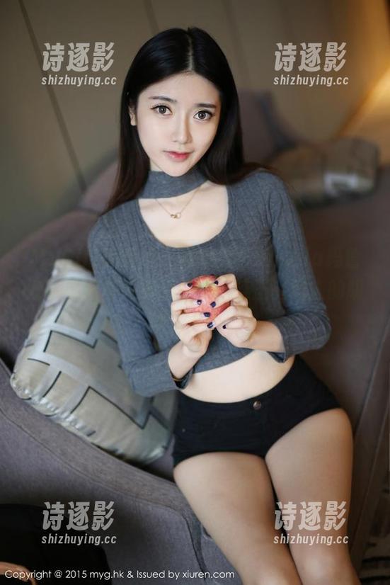 MyGirl美媛馆 - 彻底被Manuela玛鲁娜的圣诞写真集镇住了，连圣诞老人的胡须都懵了。