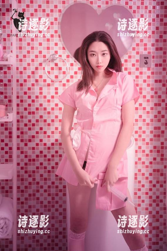 PDL潘多拉 - 阳光在线，遇见这组美腿作品，腿直得连我自己都嫉妒！