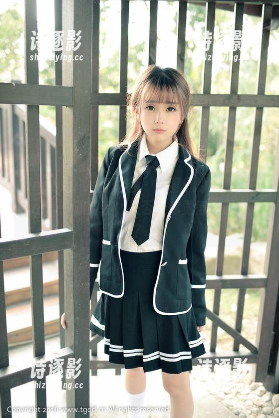 QingDouKe青豆客-陈嘉嘉Tiffany QingDouKe青豆客 - 原图里的陈嘉嘉Tiffany:职业装,是否让你觉得能晋升了?