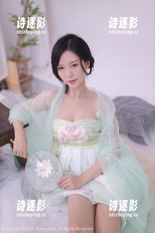 Xiuren秀人网 - Nono酱的全套泳衣写真，竟然让我产生被水包围的错觉，等等…我是不是在上面漂流？