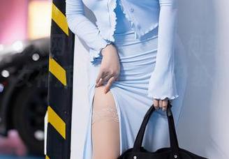 Xiuren秀人网 – 新鲜出炉！何梦兮Stacy图包，女神派出的魅力再升级有点小尴尬……