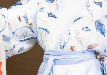 Xiuren秀人网 – 体彩一下，高清照片让“养乐多Doll”的自拍更真实，也磨人呀…