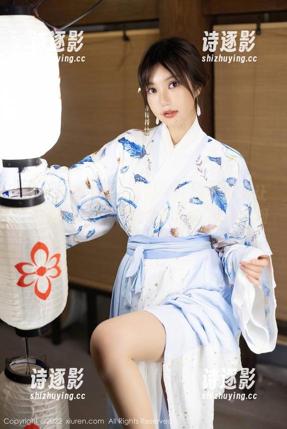 Xiuren秀人网 - 体彩一下，高清照片让“养乐多Doll”的自拍更真实，也磨人呀…