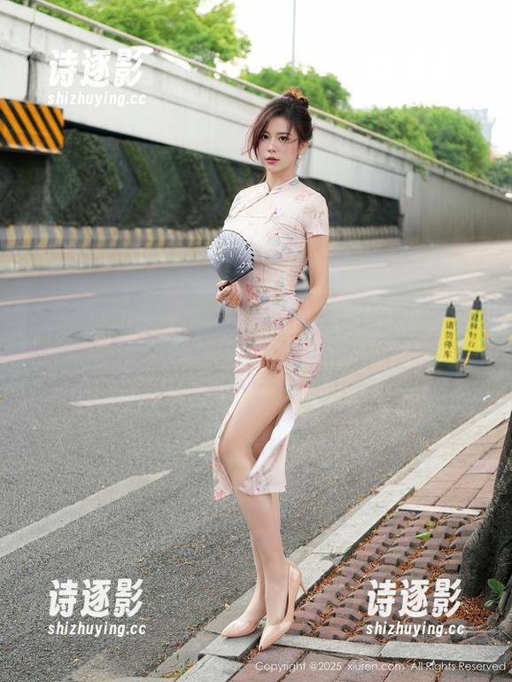 Xiuren秀人网-周周不吃香菜 Xiuren秀人网 - 周周不吃香菜的作品:这一组秘书图片真让人想多看几眼。