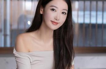 Xiuren秀人网 – 你以为这只是水手服？大美媚京跟你说，这里有一幅精彩的图片！