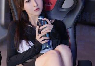 Xiuren秀人网 – 晓梦may的纯白原图竟然这么迷人，分享一下，心里总有种难以言喻的期待，感叹着“哇”。