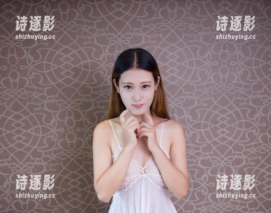YouWu尤物馆 - 这就是Cris_卓娅祺的全套厨娘作品，值得你借个碗抱着舔屏！