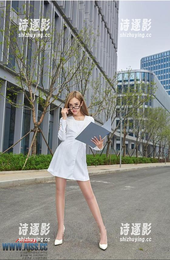 aiss - 欣杨JK美图看得我有点失神，资源的信息可是得好好挤出点儿！