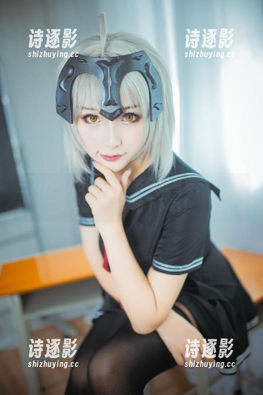 三刀刀miido的万圣节全套写真：就算是妖魔鬼怪也动不了我！