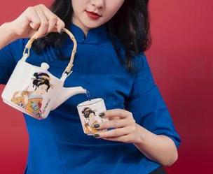 丽柜 – 看到阳阳的皮衣美图，我真的想问：有货吗？！