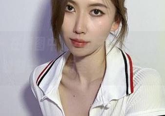 微密圈 – 在原图中，乙醇子与“女友”的平常时刻——没有圣光，刚刚好。