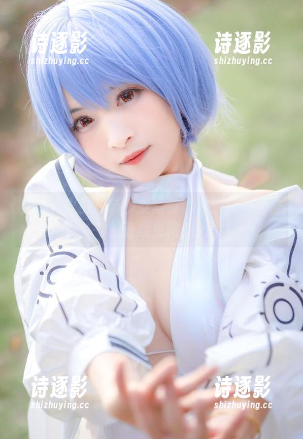 九九八吖 九九八吖的绷带少女写真合集:画风清奇的有趣冒险!
