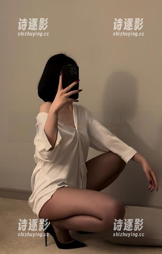 保守的二舅妈 微密圈 - 保守的二舅妈双马尾福利,这特意为你准备的“原图大片”哦。