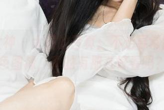 克拉女神 – 大阳的写真：不走寻常路的粉色图像，真的有那么好看吗？