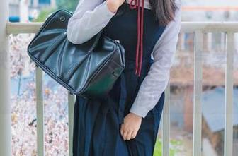 兔玩映画不想太认真，但这元气学姐合集里的每一张都值得二刷！