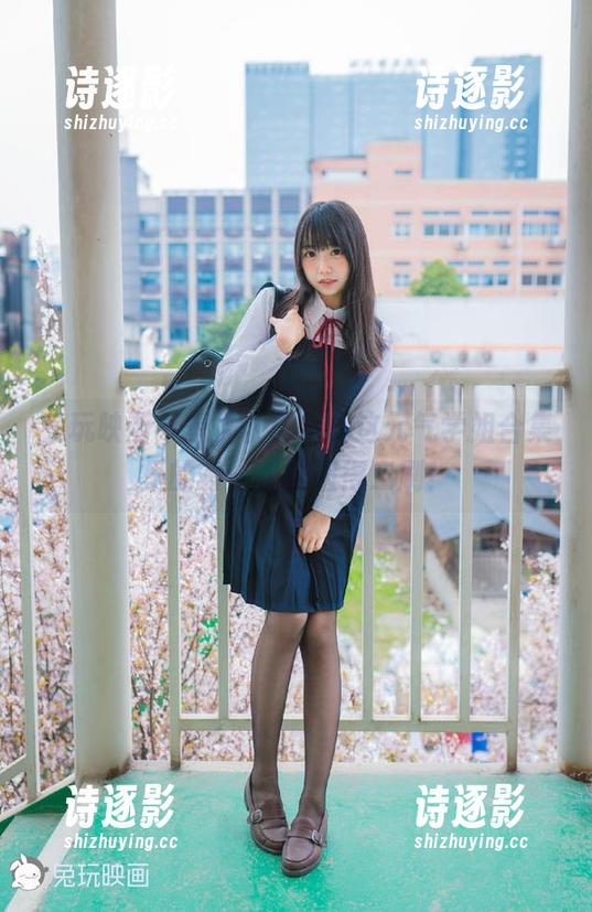 兔玩映画不想太认真，但这元气学姐合集里的每一张都值得二刷！
