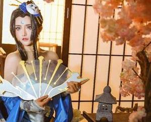 微密圈 – 一卷古阿扎白裙美图合集，像是轻轻抚摸了那一片宁静！