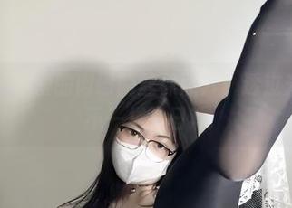 微密圈 – 可爱的肉巴的丝袜照片：透过光影看见不一样的日常