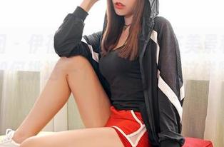 嗲囡囡 – 伊蓓Eva的旅拍：在美景和云朵之间如何挑选一个好角度？就这样随手一拍！