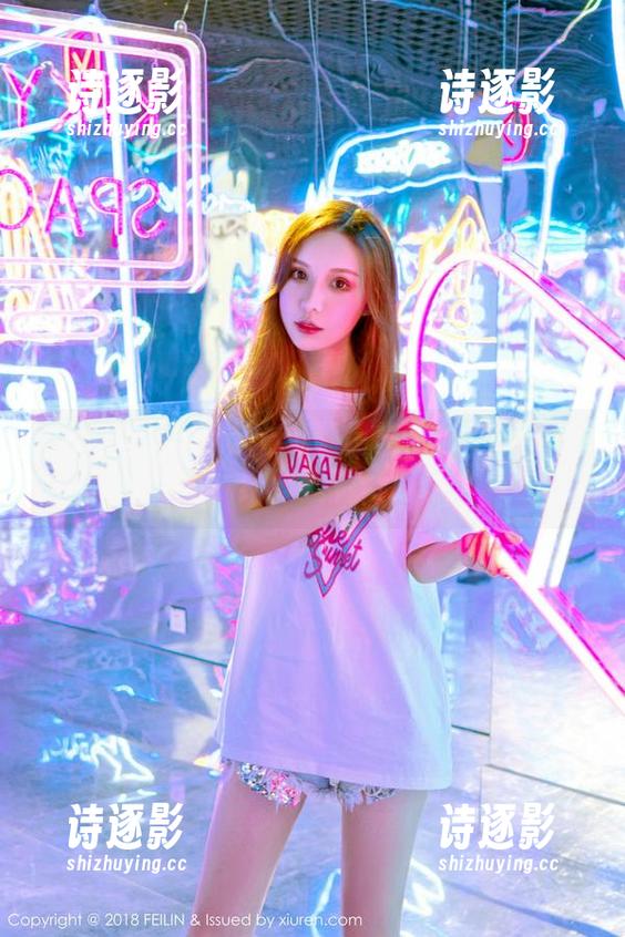 嗲囡囡 - 听说这个资源是施忆佳KITTY的礼服，结果我看傻眼了。