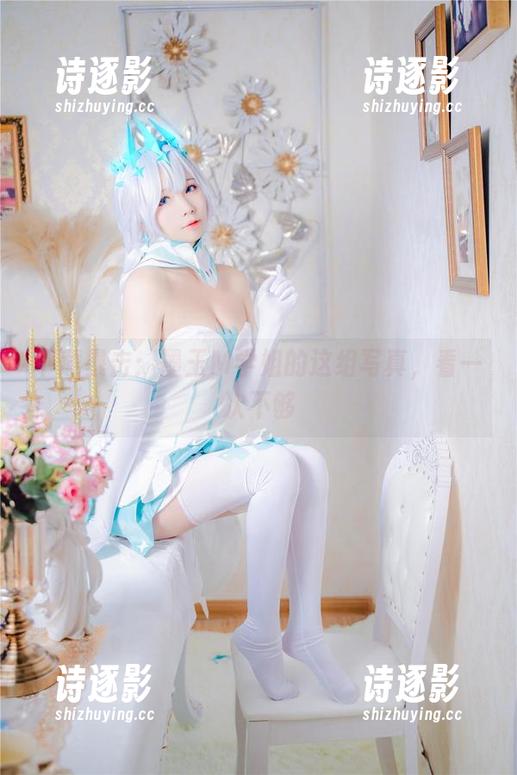 下载暴击：墨玉M学姐的这组写真，看一次不够