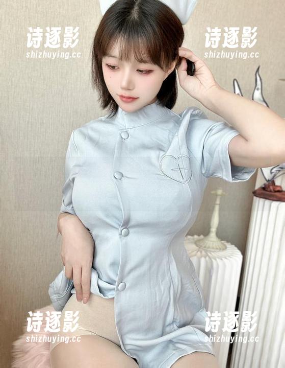 没有修图的小仓千代w，原图的武藏女警果然另有一番风味！