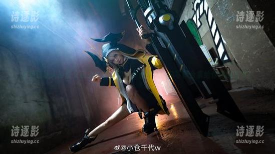 你见过让人捧腹又感动的情人节？小仓千代w的写真合集给你揭晓答案！