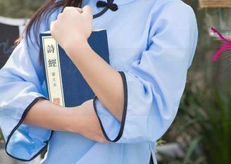 尤果网 – 颜亦汐的美图，厨房里的轻松一刻…你也想试试？