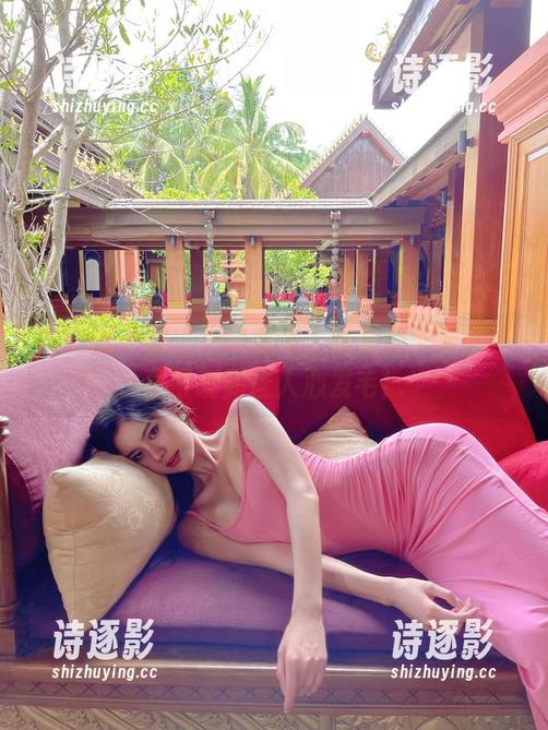 微密圈 - 额，不敢相信，就是阿朱啊的写真可爱到让人心发毛！