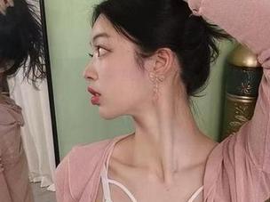 微密圈 – 在线揭晓！徐珺大哥泳衣原图，心里默念他真的是怎么做到的？