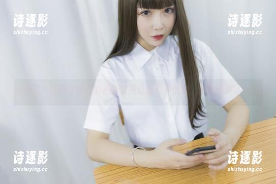 抱走莫子aa 摔倒了?这黑色修女的最新套图让我心神恍惚,快抱走莫子aa!