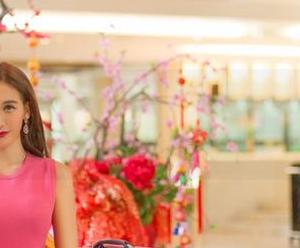 推女神 – 丁筱南的美图：短裙让风也忍不住想来发个朋友圈！