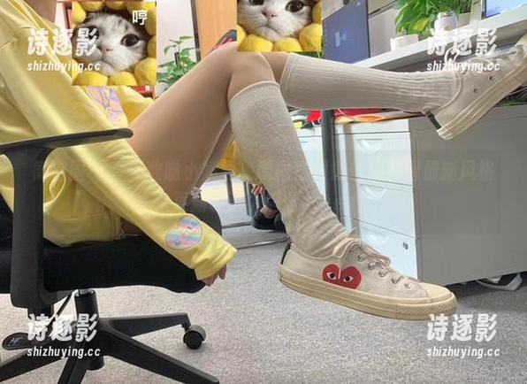 微密圈 - “无敌哒小姨妈”原图透露微信朋友圈最新风格，更新吸引力满分，yes！