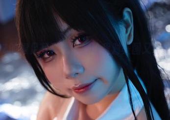末夜787的裸足写真，竟然让我对美图又有了新的理解。