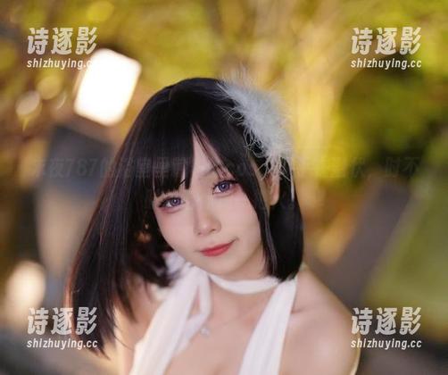 末夜787的浴室里藏着的cos，似乎在潜伏，时不时就给你加一把火。