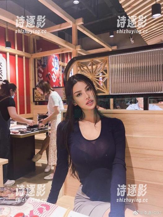 微密圈 - 一图胜千言，李嘉欣97和她的裤里丝，随便聊聊吧