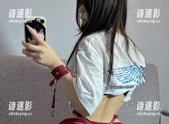 桃沢樱呀 微密圈 - 白色裹胸+吊带袜=桃沢樱呀的免费图集,想看就看