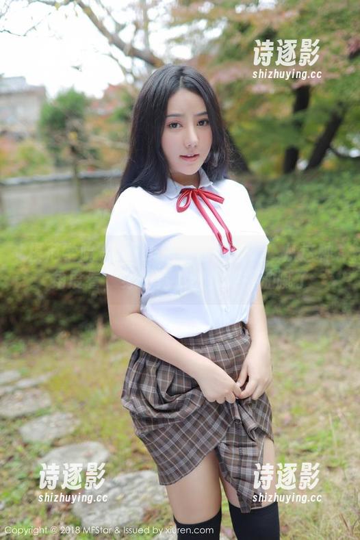 模范学院-Milk楚楚 模范学院 - Milk楚楚油亮图集:从这种角度看,身材竟然恍惚变得油腻了
