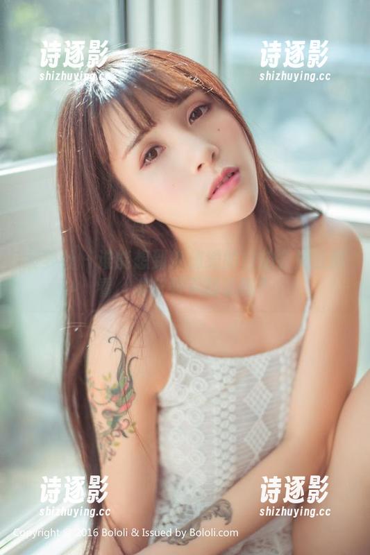 波萝社 - 谁能想到柳侑绮的自拍会如此好看，准备好下载了吗？