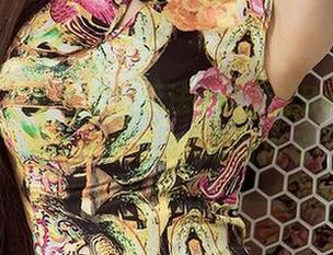 爱尤物 – 长腿的新玩法：徐莉芝Booty最新套图说不定也在讲段子