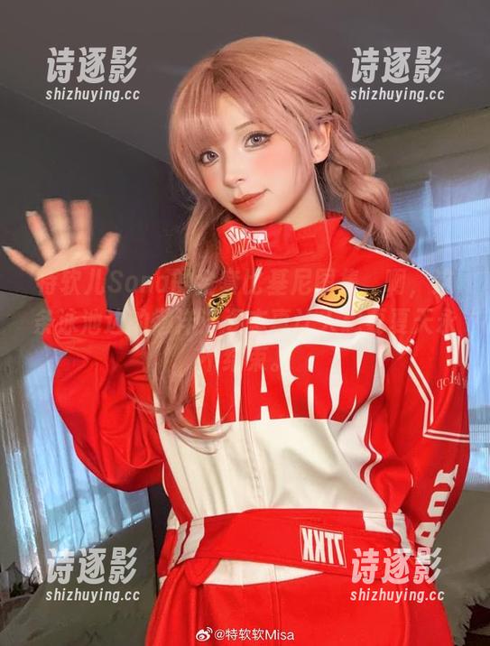 特软儿Sona 特软儿Sona的全套比基尼图集,啊,这条泳池边的懒洋洋姿态真让人想要夏天永不结束。