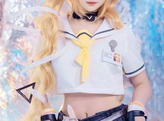 白莉爱吃巧克力私拍中的Miku，居然带上了些俏皮小动作！图集给你惊喜！