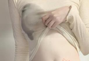 微密圈 – 翻滚吧，脚丫子！相扑猫带你看她的美脚图片资源。