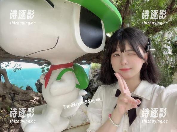 眼酱大魔王w 眼酱大魔王w–试衣间无修合集初体验!更新内容比我做的饭还要精彩!