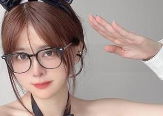 好吧，承认吧！套装在眼酱大魔王w的图包里好得过分！