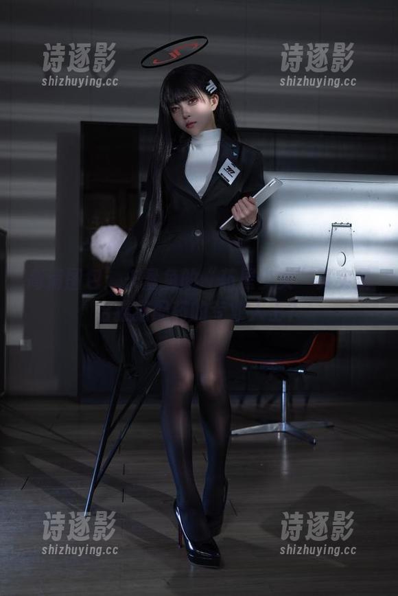 高清图包：矢量鱼的“药屋少女”其实是给猫猫配药的专业人士？