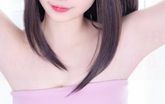 神乐坂真冬的最新婚纱作品，冬日里流行的不是白色，是触动你的心！