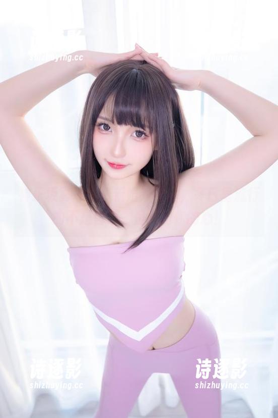 神乐坂真冬 神乐坂真冬的最新婚纱作品,冬日里流行的不是白色,是触动你的心!